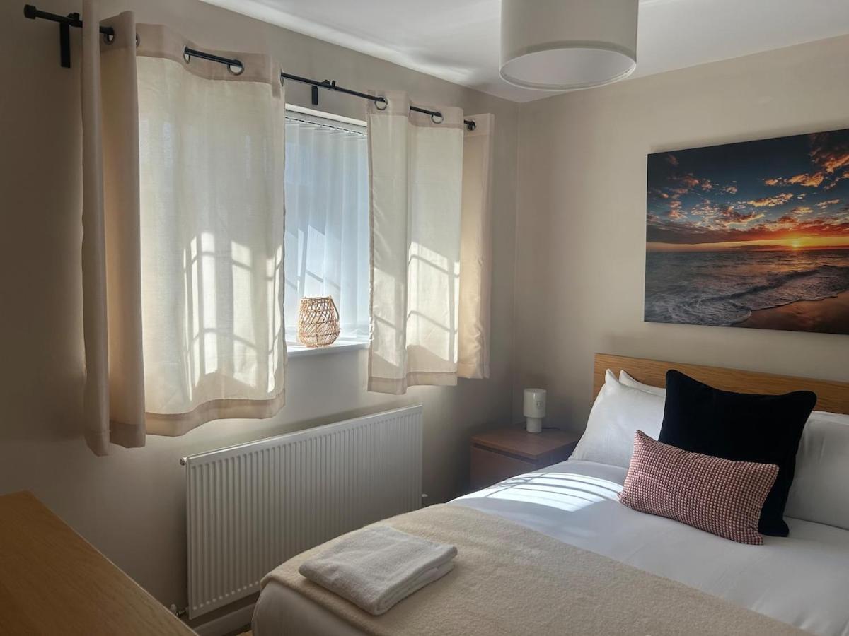 The Canal House Summer Getaway Centre Bay With Parking *