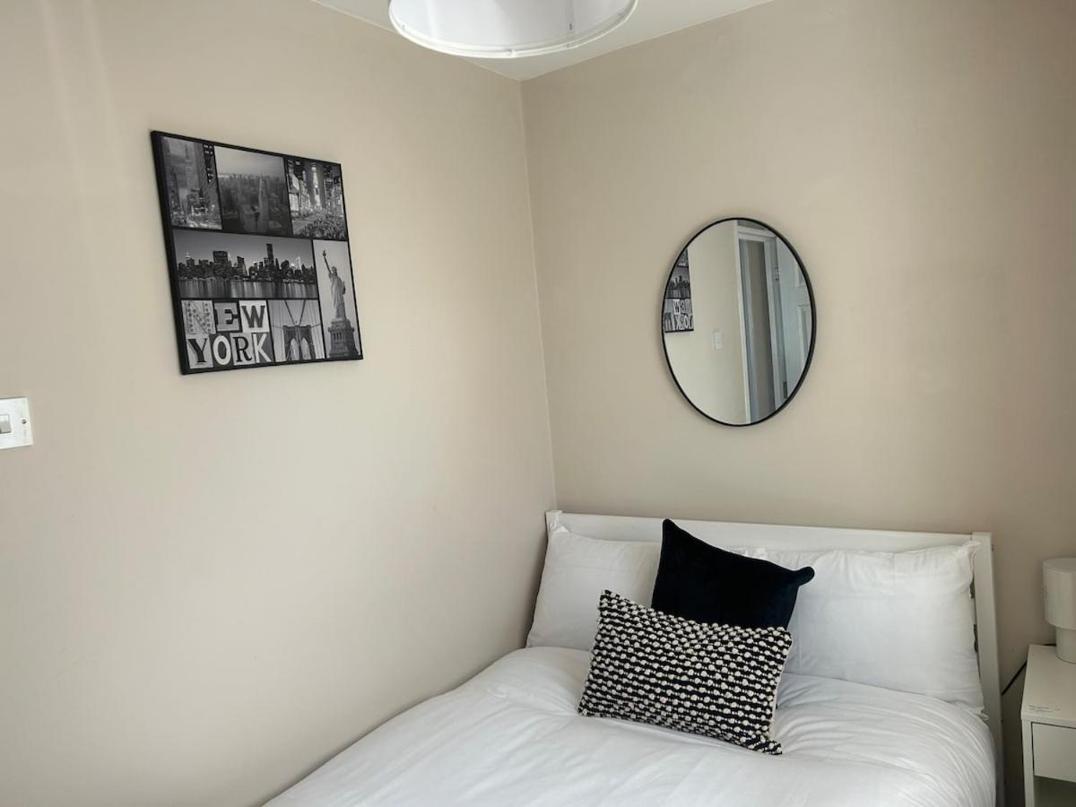 The Canal House Summer Getaway Centre Bay With Parking * Cardiff