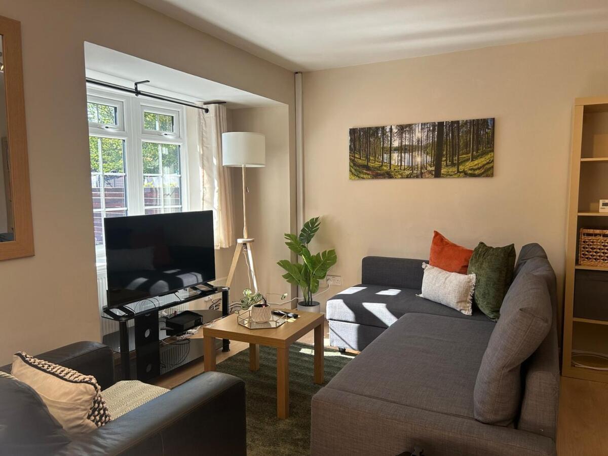 Holiday home The Canal House Summer Getaway Centre Bay With Parking Cardiff