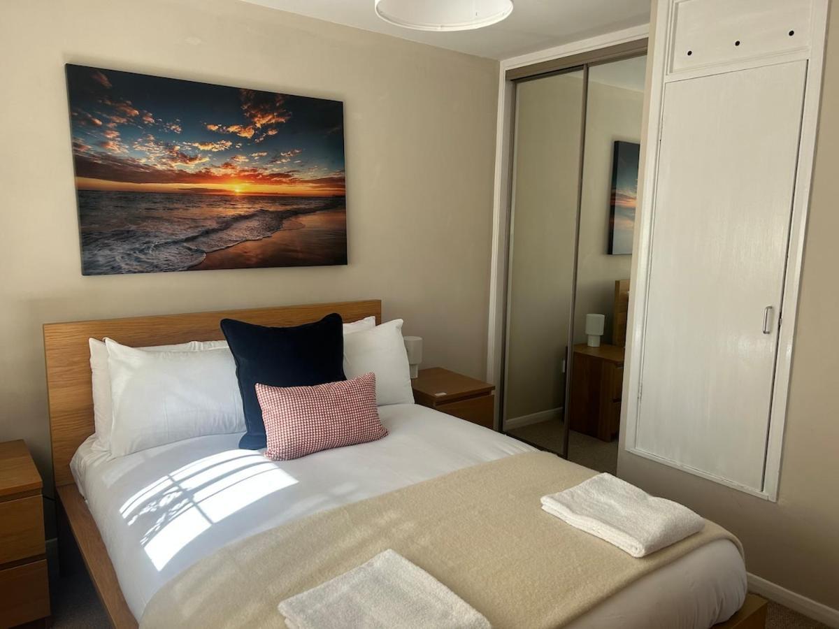 The Canal House Summer Getaway Centre Bay With Parking